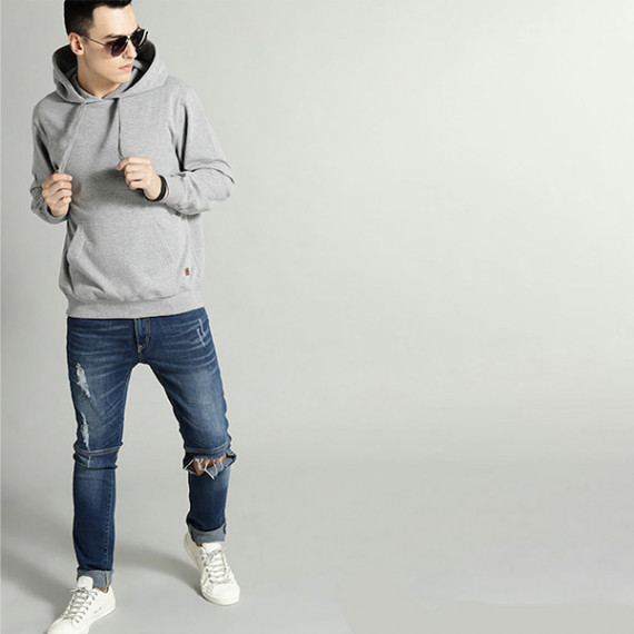 https://www.designerszone.in/products/the-lifestyle-co-men-grey-melange-solid-hooded-sweatshirt