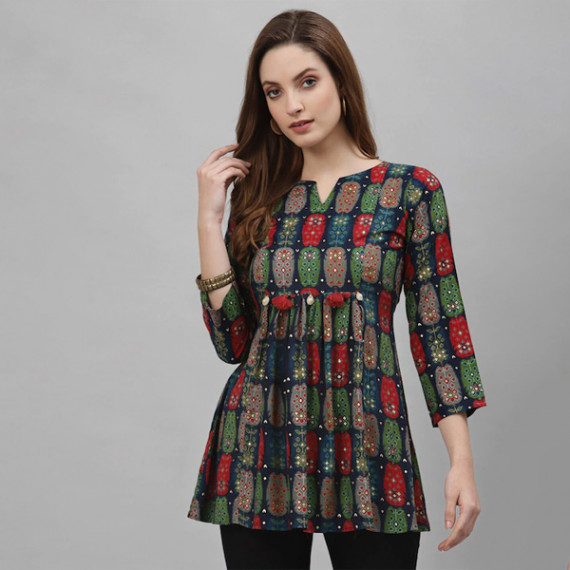 https://www.designerszone.in/vi/products/blue-green-viscose-rayon-printed-tunic