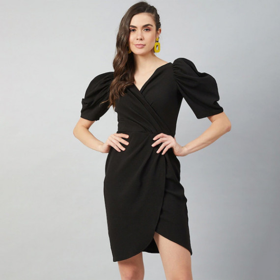 https://www.designerszone.in/vi/products/black-tulip-wrap-dress-with-volume-sleeves