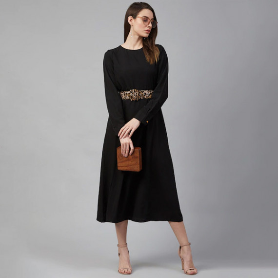 https://www.designerszone.in/vi/products/black-pleated-maxi-dress