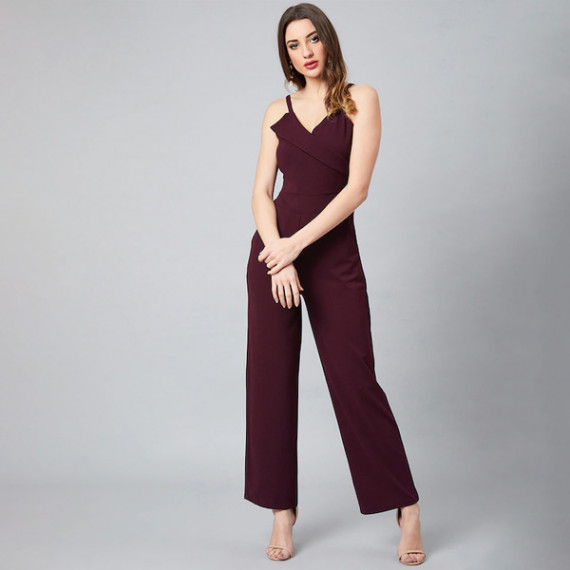 https://www.designerszone.in/vi/products/women-burgundy-solid-basic-jumpsuit
