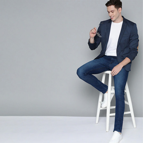 https://www.designerszone.in/vi/products/men-navy-blue-self-design-single-breasted-blazer