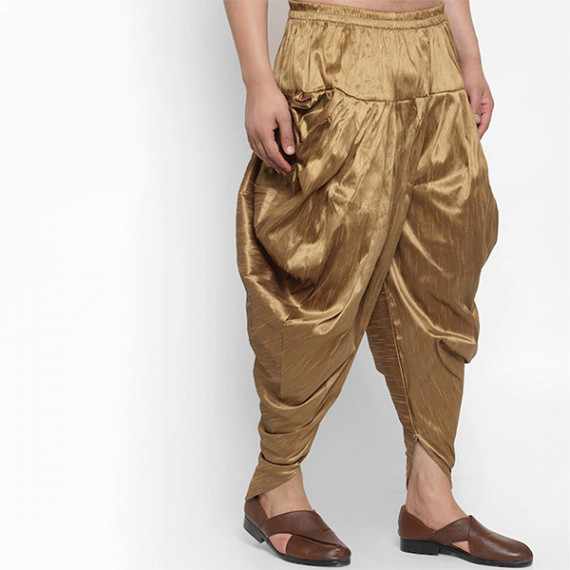 https://www.designerszone.in/vi/products/men-gold-toned-solid-silk-dhotis