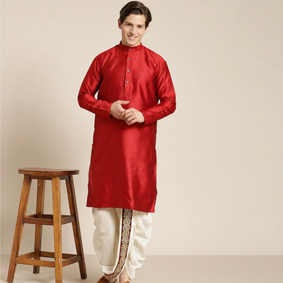 https://www.designerszone.in/vi/products/mens-cream-coloured-pure-cotton-double-layer-dhoti-gold-zari-border