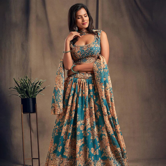 https://www.designerszone.in/vi/products/blue-beige-printed-semi-stitched-lehenga-unstitched-blouse-with-dupatta