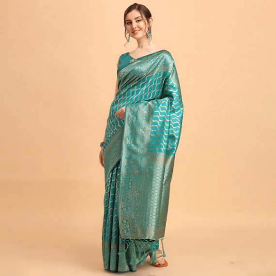 https://www.designerszone.in/vi/products/green-gold-toned-silk-blend-fusion-leheriya-saree